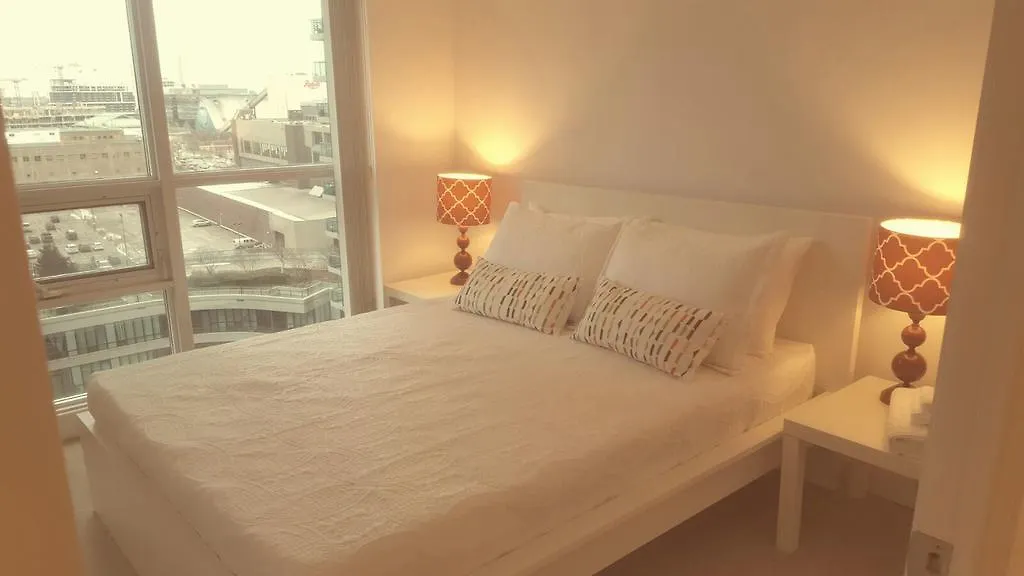 Lavish Suites - Luxury One Bedroom Condo- Cn Tower Toronto