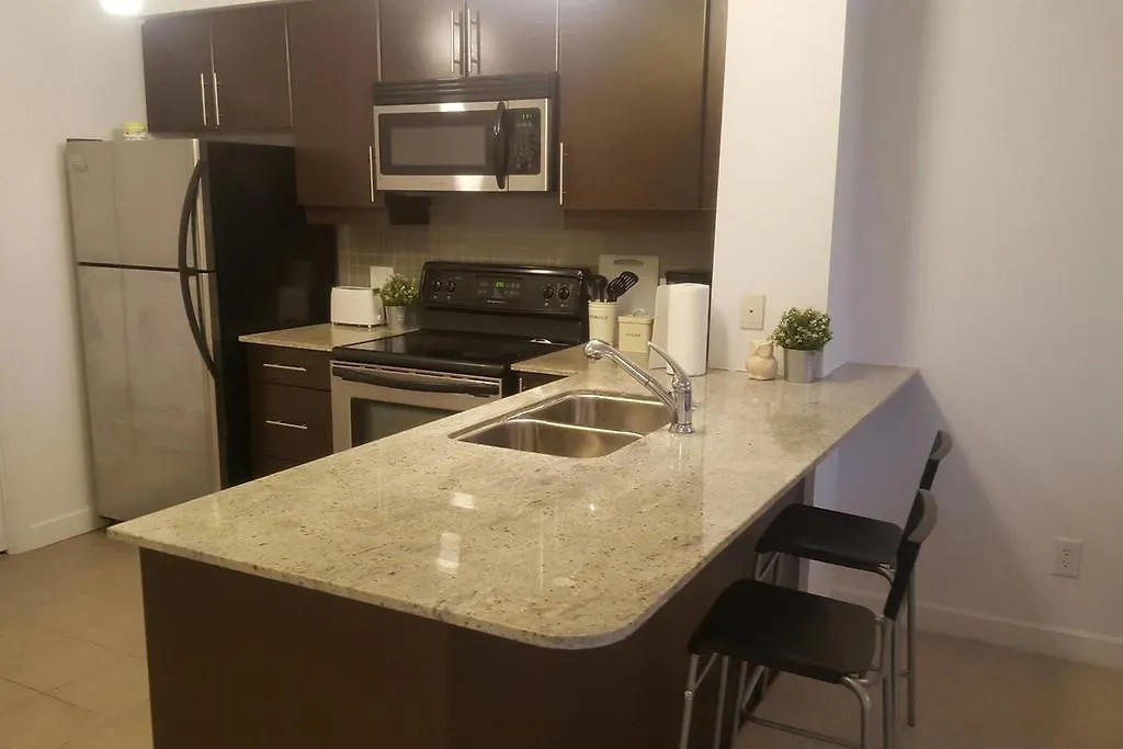 Lavish Suites - Luxury One Bedroom Condo- Cn Tower Toronto 0*,
